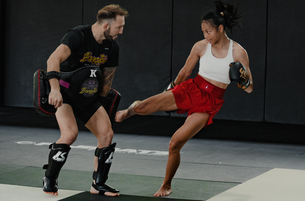3 Types of Low Kicks & When to Use Them - Student of the Fight Game
